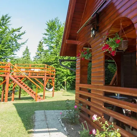 Chalet Robinzonski Smjestaj Gak - Medo *