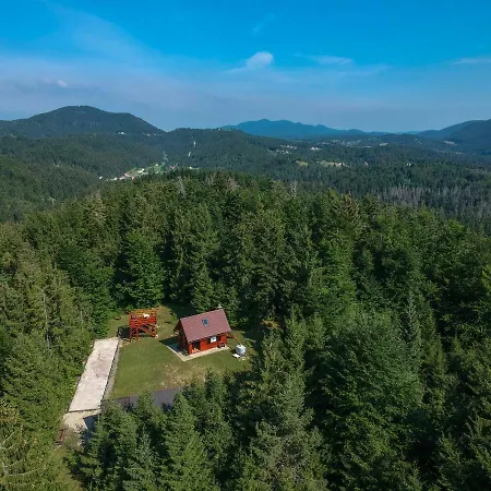 Robinzonski Smjestaj Gak - Medo Chalet