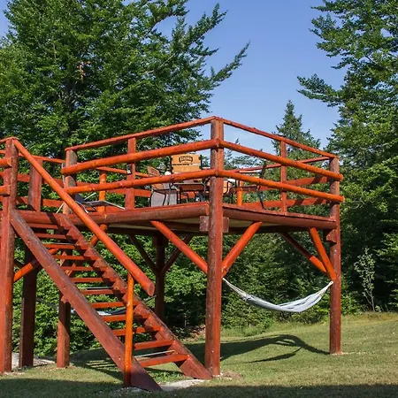 Robinzonski Smjestaj Gak - Medo Chalet