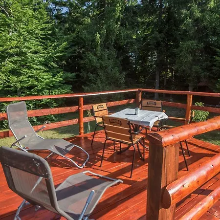 Robinzonski Smjestaj Gak - Medo Chalet Cabar